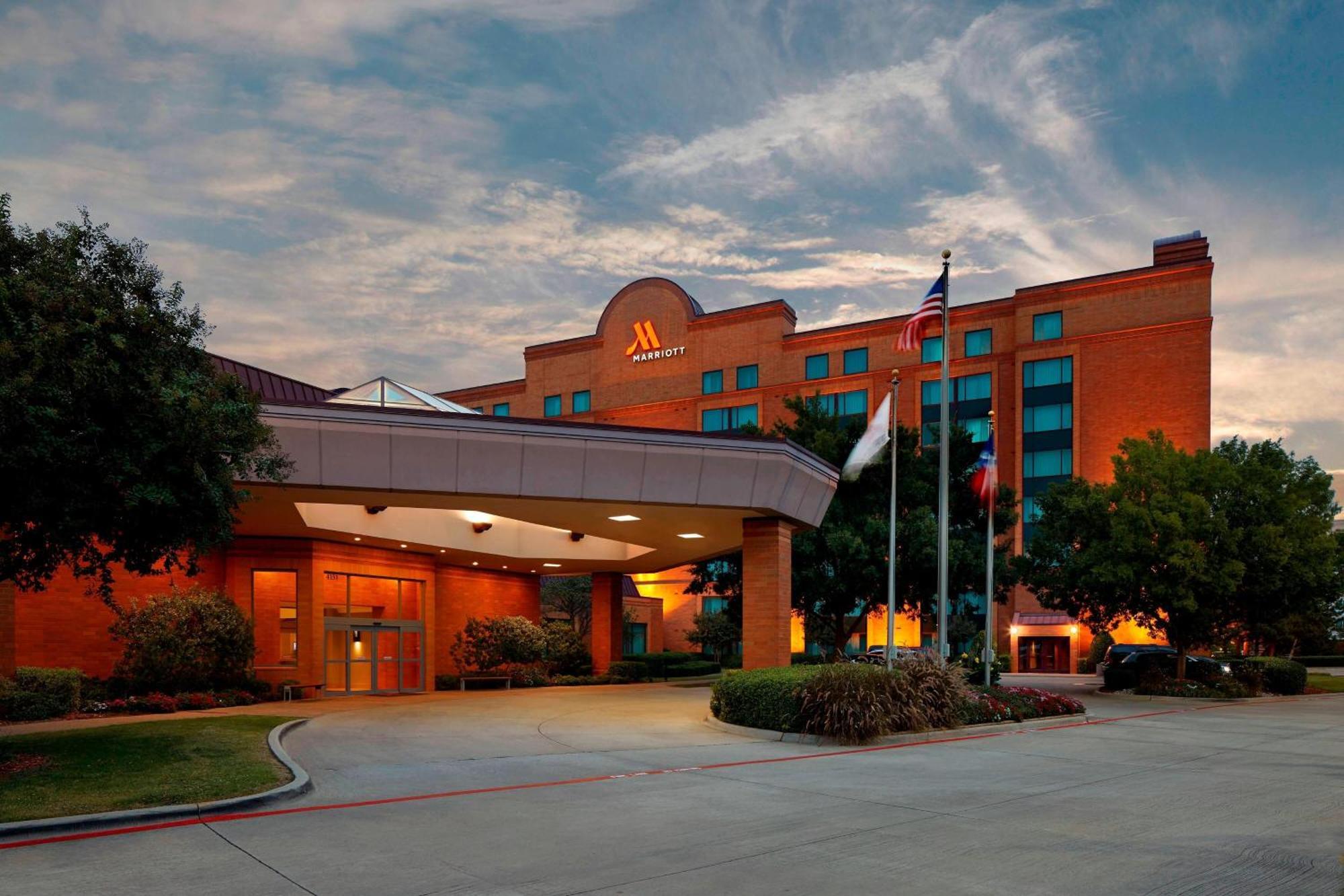 Marriott Dfw Airport South Hotel Fort Worth Exterior photo